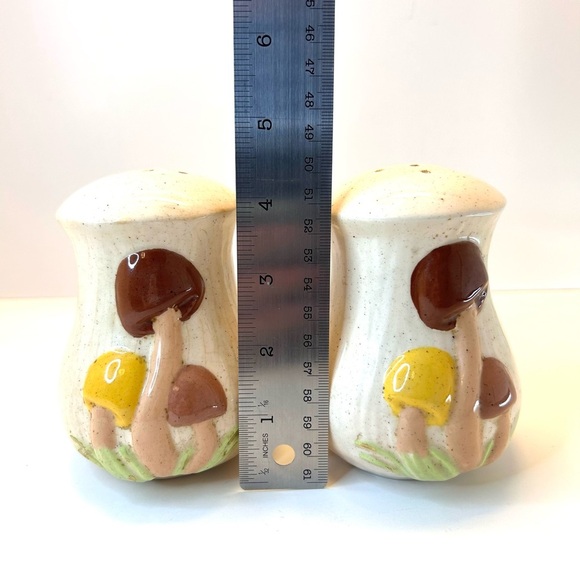 Vintage 1970s Mushroom Ceramic Salt and Pepper Shakers Set 4” Tall - Picture 2 of 10